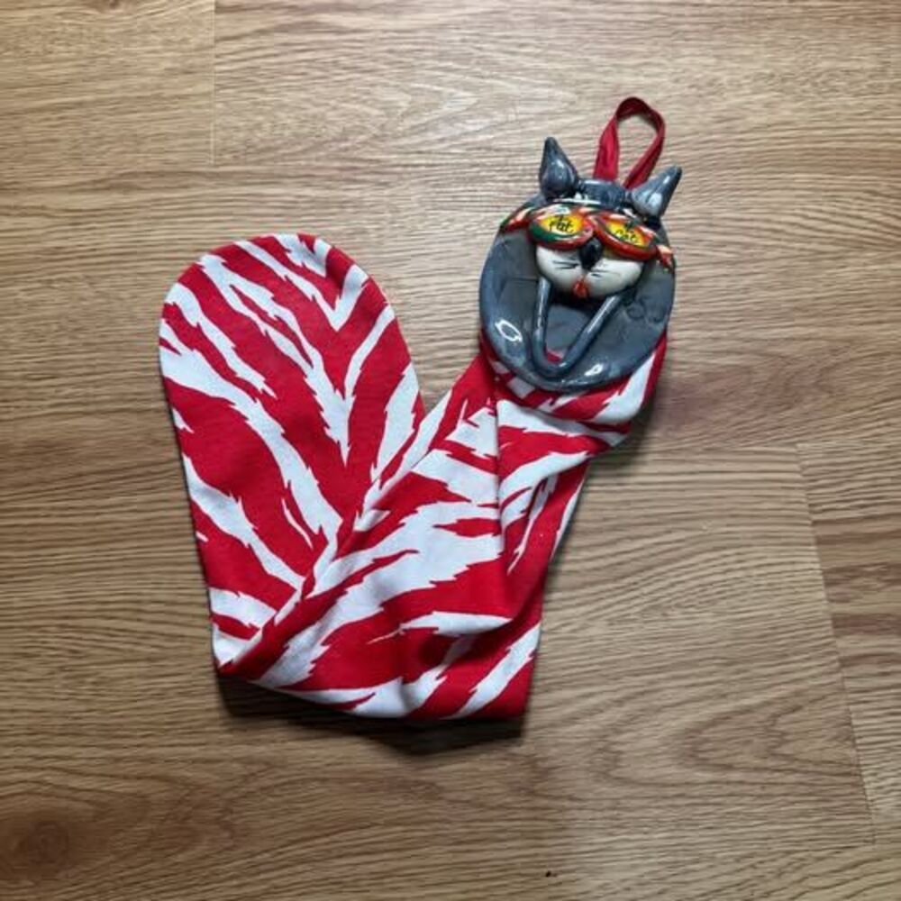 Fat Cat Coin Collector Door Knob Hanging Money Sock Red White Holder